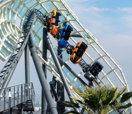 Residentes de California presentan quejas por ruidos de nueva montaña rusa en Universal Studios