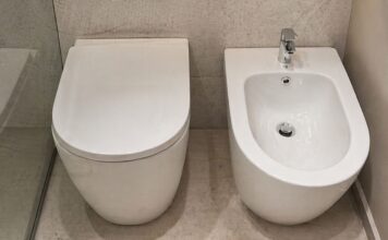 El Secreto Detrás del Agujero en el Bidet: ¿Por Qué Esencial en Tu Baño?