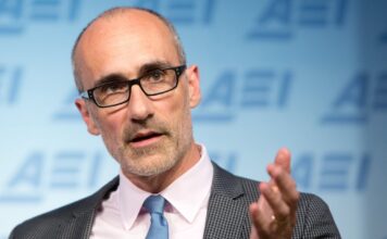 La Reveladora Perspectiva de Arthur Brooks sobre la Inteligencia a Partir de los 40 Años