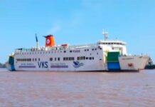 Desaparecidos tras el hundimiento de un barco en el mar de Java: se intensifican las labores de rescate