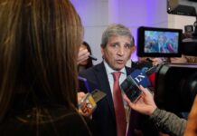 Luis Caputo advierte que la recuperación económica tomará tiempo: «No puedo hacer magia»