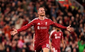 Liverpool avanza en la Copa de la Liga con un brillante Mac Allister