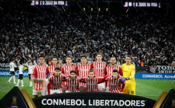 Violencia en el Estadio: Hinchas de Estudiantes agredidos por la policía brasileña tras un gol