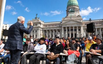 Gremios Universitarios Mantienen Marcha Federal a Pesar de Fallo Judicial