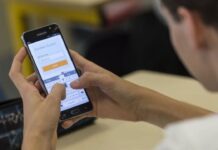 El Uso del Celular en Estudiantes Secundarios: Más de Seis Horas Diarias y Alarmantes Indicadores de Bienestar