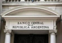 El Gobierno cede en clave reforma del Banco Central para asegurar los votos en el Senado
