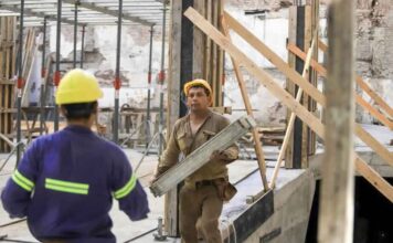 La Construcción en Caída Libre: INDEC Reporta una Baja del 4,5% en Julio