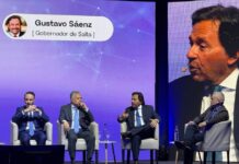 El Gobernador Sáenz Lanza Un Llamado al Federalismo en el Ciclo Democracia y Desarrollo