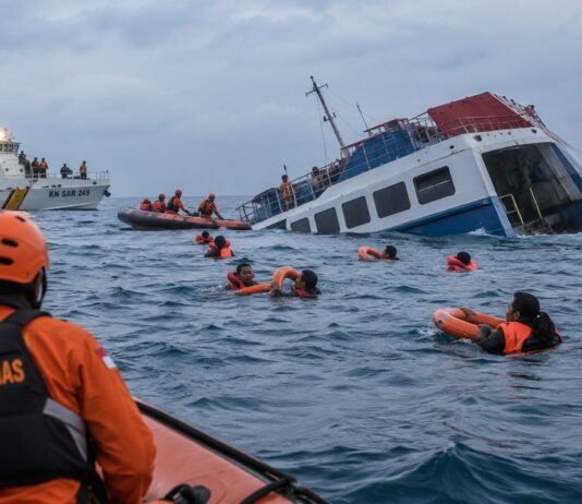 Tragedia Marítima en Indonesia: Seis Muertos y Más de Ciento Veinte Desaparecidos