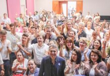 Massa Llama a la Unidad y a un Enfoque Federal en la Política Argentina