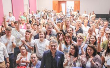 Massa Llama a la Unidad y a un Enfoque Federal en la Política Argentina