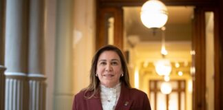 La senadora Ávila defiende las PASO y critica a Milei por su reforma electoral