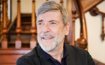 Carlos Mata actualiza su estado de salud tras cirugía de columna: “Evoluciono favorablemente”
