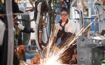 La Industria Argentina Enfrenta Nuevos Desafíos: Caída Continua en la Actividad