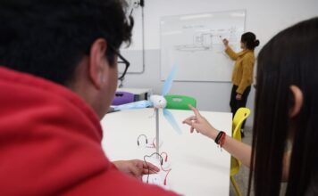 La Educación en Crisis: La Falta de Activismo Político que Afecta a los Docentes
