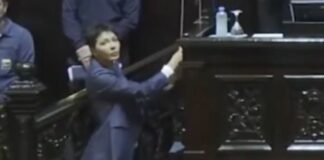 Mayra Mendoza Responde a Críticas por su Atuendo en la Legislatura: ‘Soy de Boca, ¿cuál es el delito?’