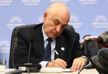 Renuncia del Secretario de Discapacidad Agita el Debate Político en el Gobierno