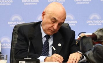 Renuncia del Secretario de Discapacidad Agita el Debate Político en el Gobierno