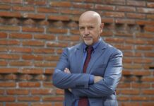 Marcelo Larraquy: La complejidad del poder en la novela de los 70