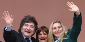 Karina Milei se queda en el país y asiste a la mesa política en medio de tensiones internas