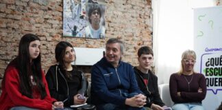 Máximo Kirchner se reúne con jóvenes en Magdalena y aboga por una nueva agenda pública