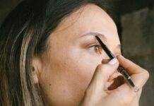Susana Marín revela secretos de maquillaje para definir cejas a partir de los 45 años