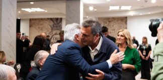 Un emotivo homenaje a De la Sota reúne a figuras clave del peronismo