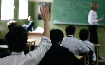 Este viernes no habrá clases: Celebración del Día del Maestro en Argentina