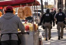 El impacto del miedo a las redadas del ICE en los vendedores ambulantes de Chicago