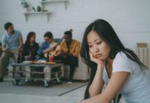 La Soledad Elegida: ¿Por Qué Algunas Personas Pasan Años Sin Amigos Íntimos?