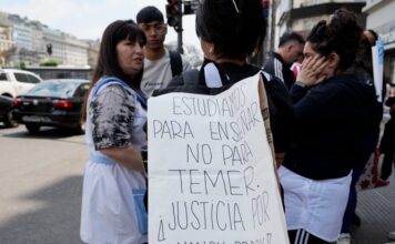 Docentes de Todo el País Protestan por Justicia en el Caso de Nancy Godoy