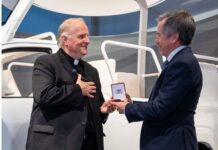 El Papamóvil de León XIV: Una Joyita Automotriz para su Visita a Argentina