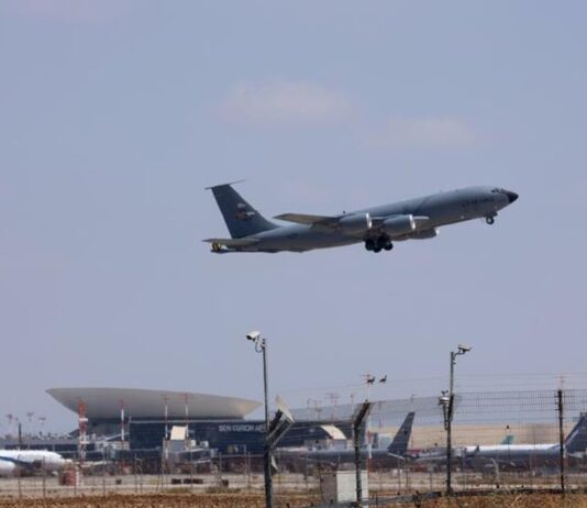 Vuelo de EasyJet desviado a Roma por posible riesgo de batería