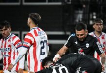El gesto de un ex River en Peñarol desata la furia de hinchas y compañeros