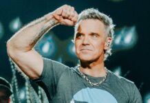Robbie Williams deslumbra en un regreso triunfal y promete volver pronto