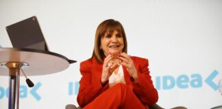 Bullrich exige rapidez en reformas para una economía más accesible