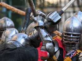 Reviviendo la Historia: Combates Medievales en las Maniobras de Túshino