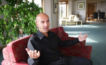 Robin Sharma: Transformando Crisis en Oportunidades de Crecimiento Personal