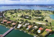 El Exquisito Refugio de Multimillonarios en Florida: ¿Qué Está Ocurriendo en Indian Creek Village?