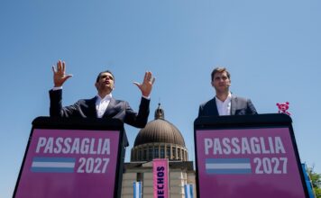 Los Hermanos Passaglia Inician su Campaña con una Caminata en San Nicolás