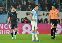 Racing se hunde tras derrota ante Belgrano: un partido marcado por el desprecio de la hinchada