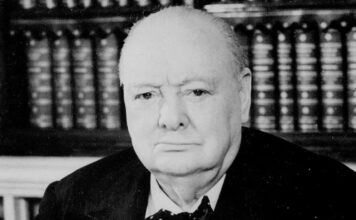 El Coraje de Continuar: Reflexiones de Winston Churchill sobre Éxito y Fracaso