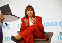 Patricia Bullrich se Reúne con Ejecutivos en un Almuerzo Reservado en Mar del Plata