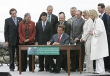 Schwarzenegger resalta el éxito de la ley ambiental en California: «Nuestra economía creció un 81%»