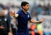 Racing: Insultos a Milito y un futuro incierto tras el empate en el clásico